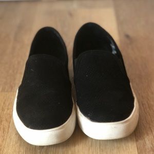 Steve Madden slip on sneakers